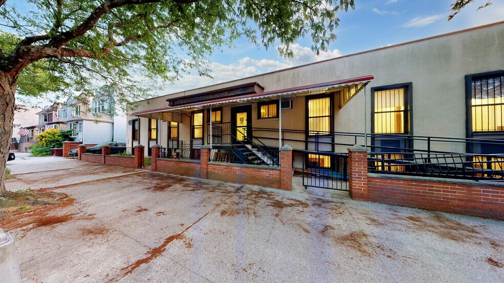 More Photos Of 77-20 74th St, Ridgewood Office For Sale