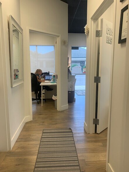 More Photos Of 12295 N Pennsylvania St, Thornton Flex For Lease