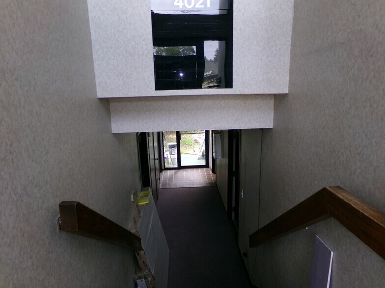 More Photos Of 4021 W Michigan Ave, Lansing Office For Sale