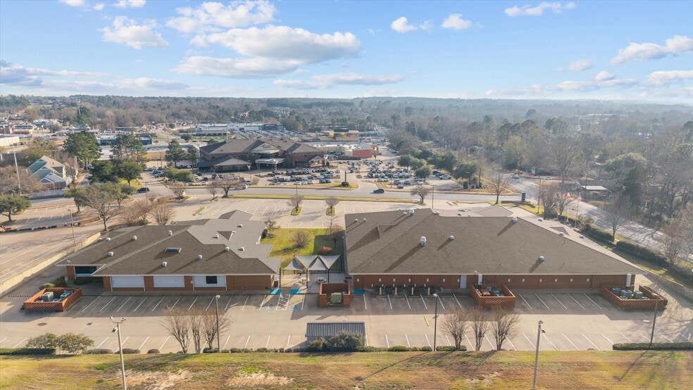 More Photos Of 3415 Golden Rd, Tyler Office For Lease