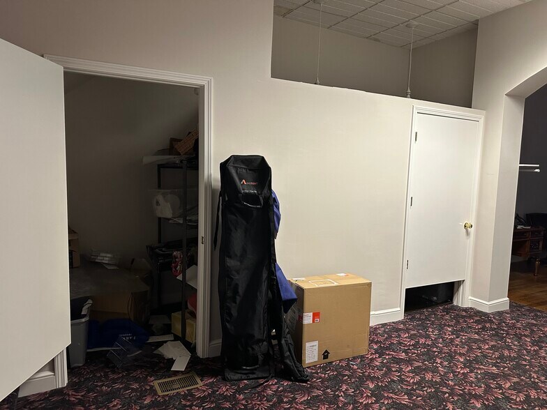 More Photos Of 8 E Front St, Monroe Storefront Retail Residential For Lease