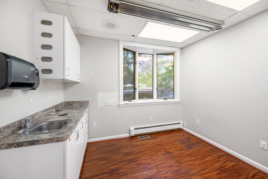 More Photos Of 275 W Main St, Norton Office Residential For Sale
