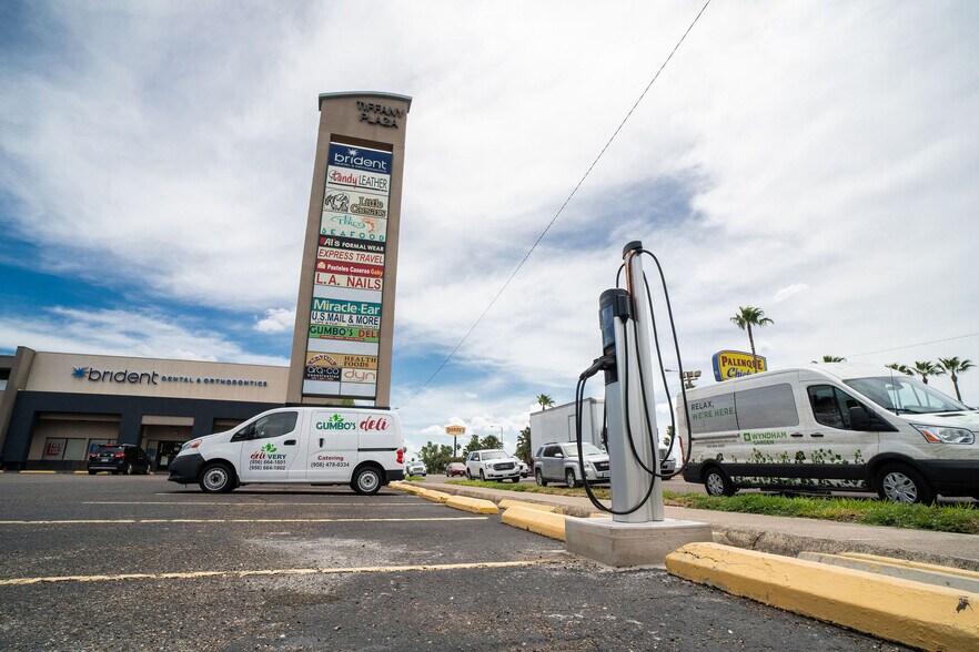 More Photos Of 1001 S 10th St, McAllen Unknown For Lease