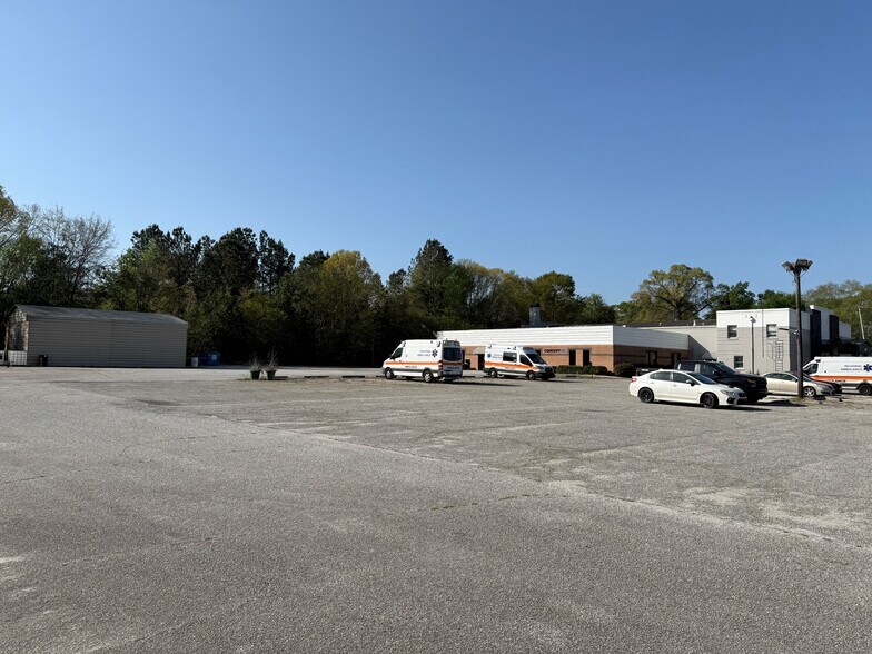 More Photos Of 1089 Augusta Rd, Warrenville Office For Lease