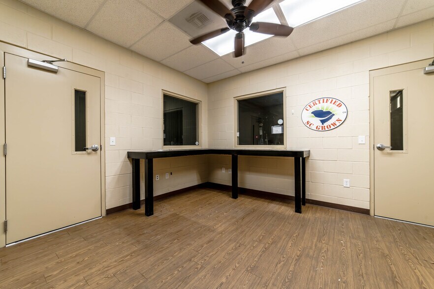 More Photos Of , Marion Unknown For Sale