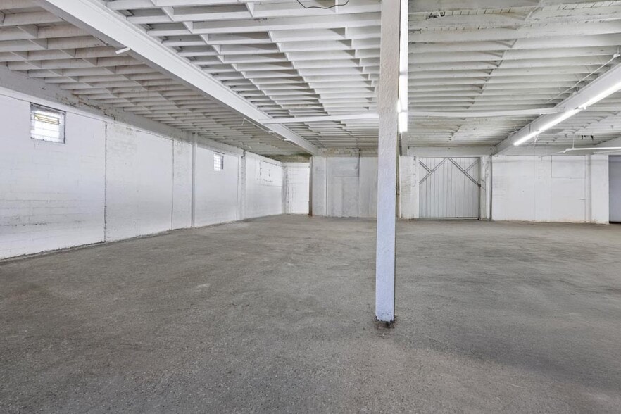 More Photos Of 223 Fearing Blvd, Toledo Freestanding For Lease