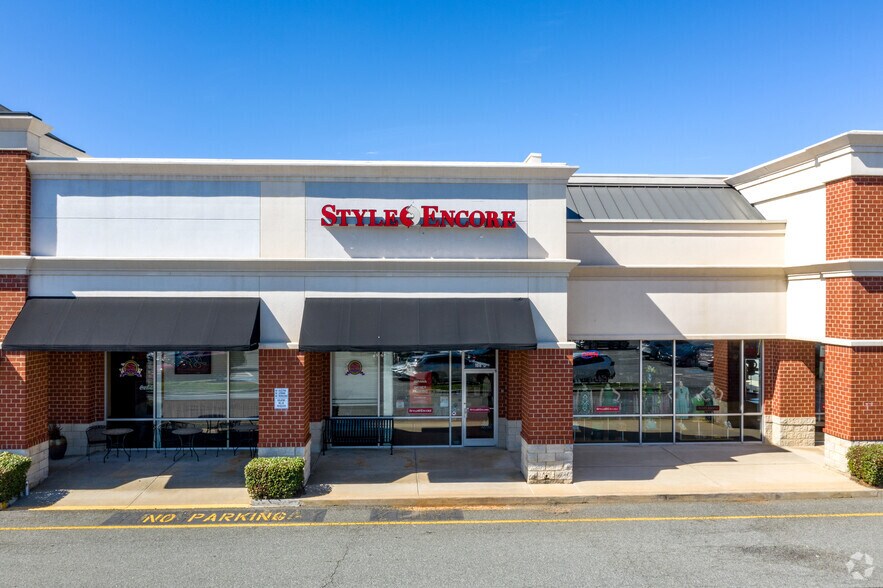 More Photos Of 168 Norman Station Blvd, Mooresville General Retail For Lease