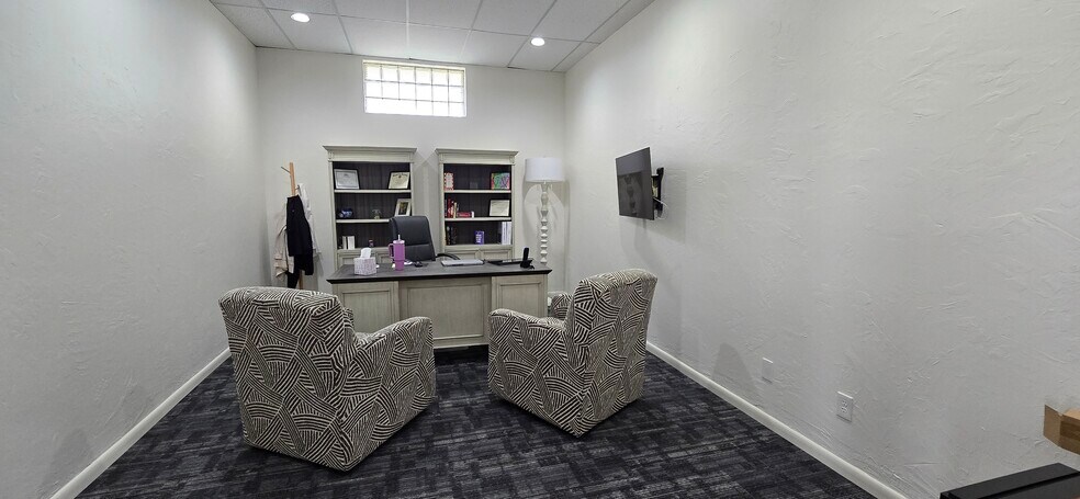 More Photos Of 208 N Highway 377, Roanoke Office For Lease