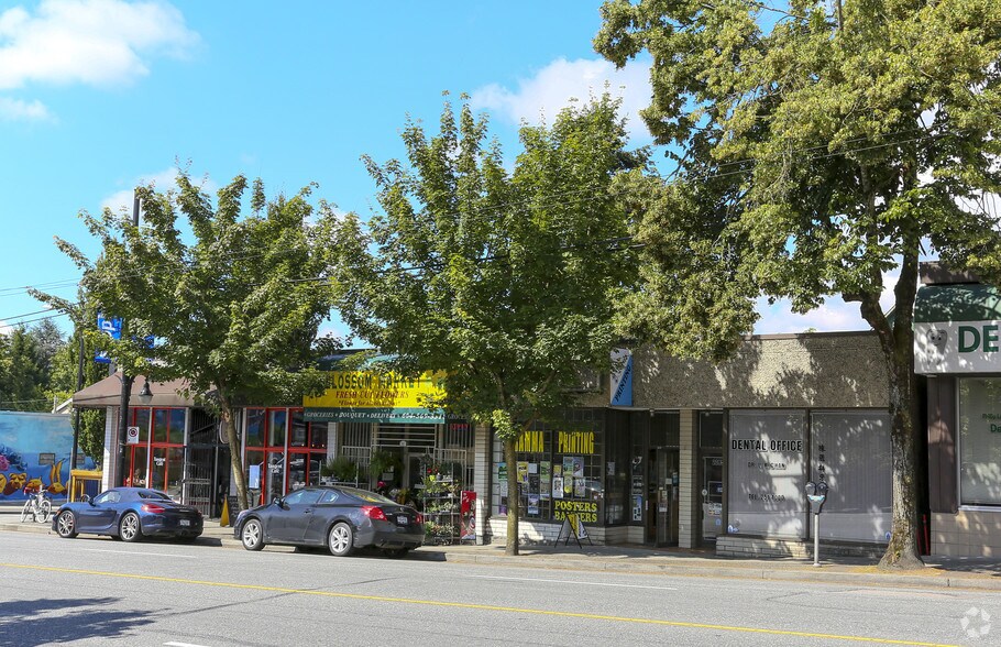 More Photos Of 2085 Commercial Dr, Vancouver Storefront Retail Office For Sale