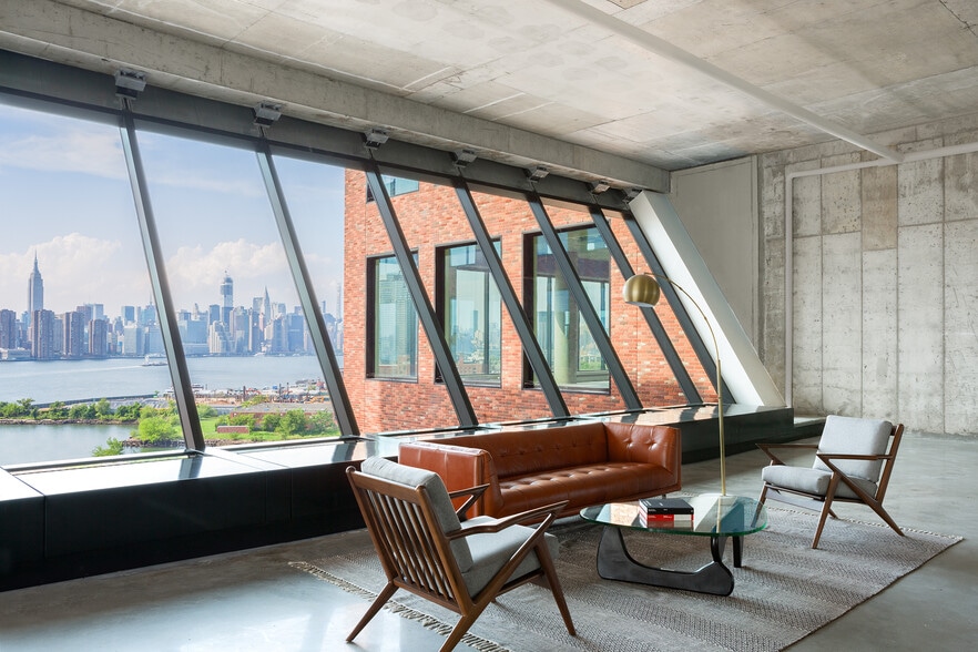 More Photos Of 25 Kent Ave, Brooklyn Office For Lease