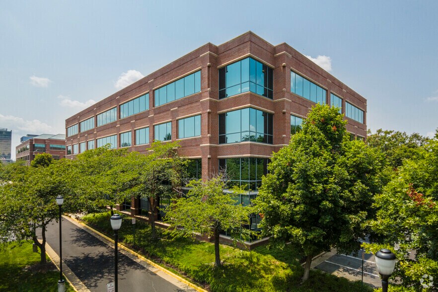 More Photos Of 1943 Isaac Newton Sq, Reston Office For Lease