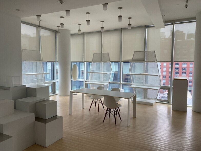 More Photos Of 543-545 W 25th St, New York Loft Creative Space For Lease