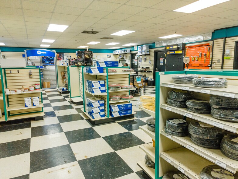 More Photos Of 3424 Miller Dr, Atlanta Warehouse For Sale