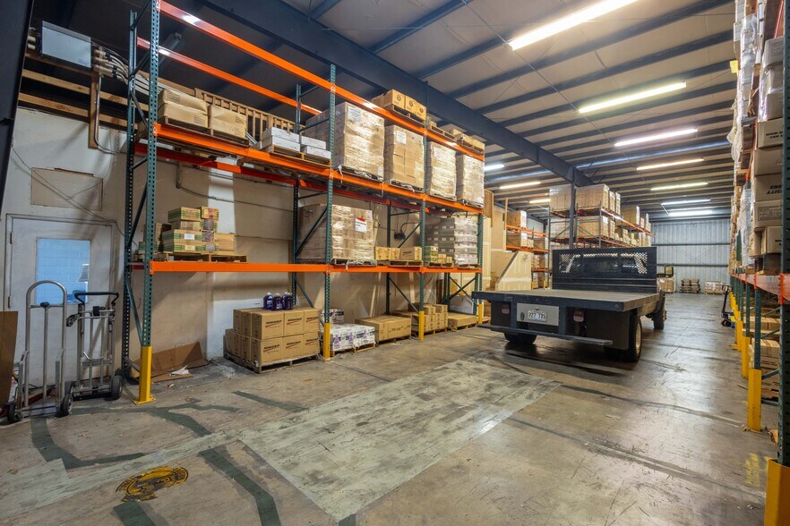 More Photos Of 99-1342 Koaha Pl, Honolulu Warehouse For Sale