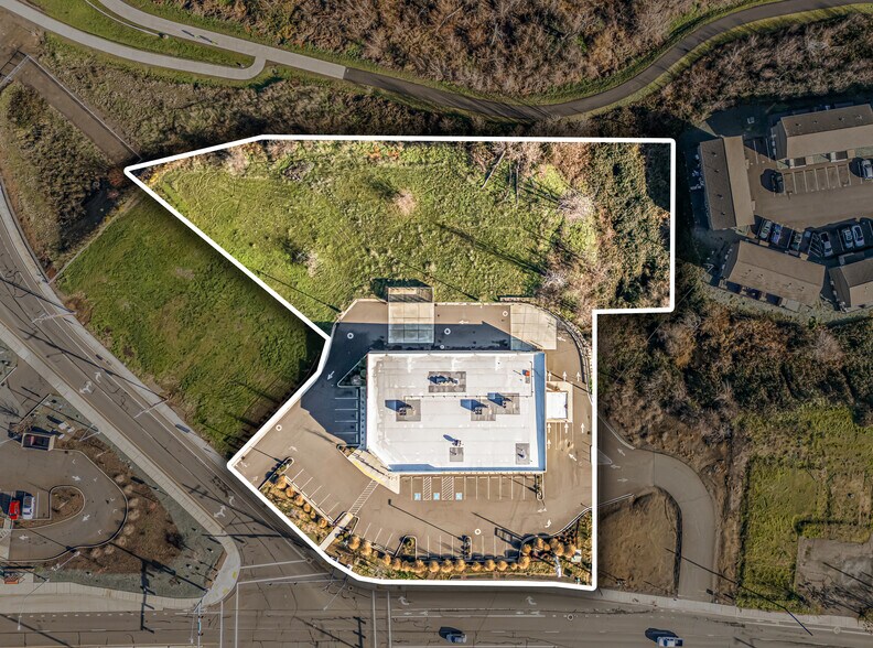 More Photos Of 636 N Main St, Phoenix General Retail For Lease