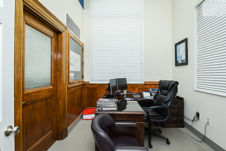 More Photos Of 128 W Harden St, Graham Freestanding For Sale