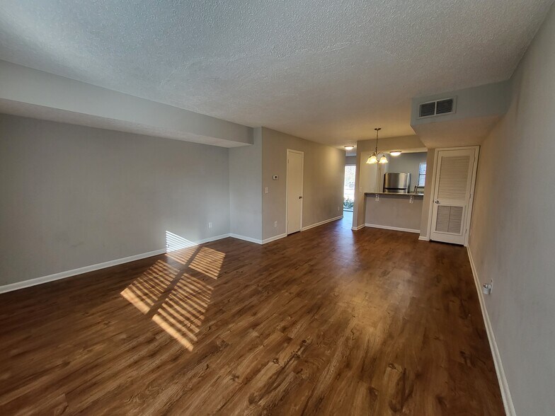 More Photos Of 1357 Kingsley Ave, Orange Park Apartments For Sale