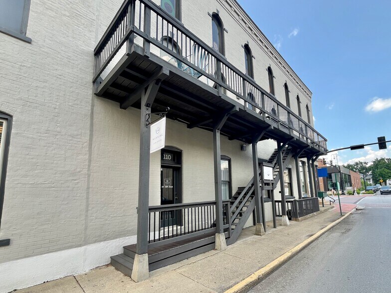 More Photos Of 201 W Main St, Plainfield Office For Lease