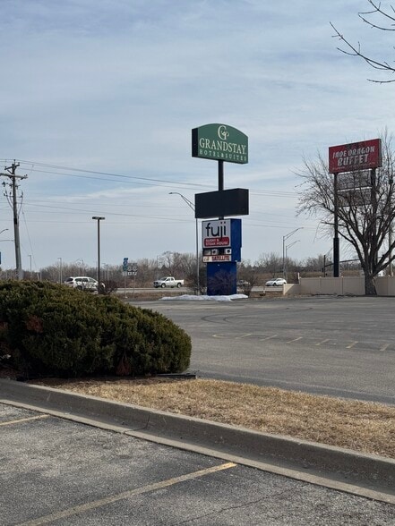 More Photos Of 1610 S Kellogg Ave, Ames General Retail For Sale