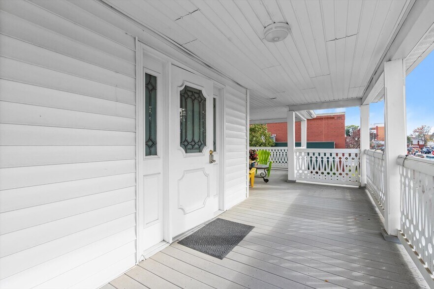 More Photos Of 9351 EAST St, Manassas Apartments For Sale