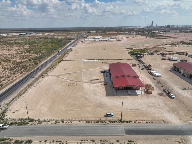 More Photos Of 16511 W Basin St, Odessa Industrial For Lease