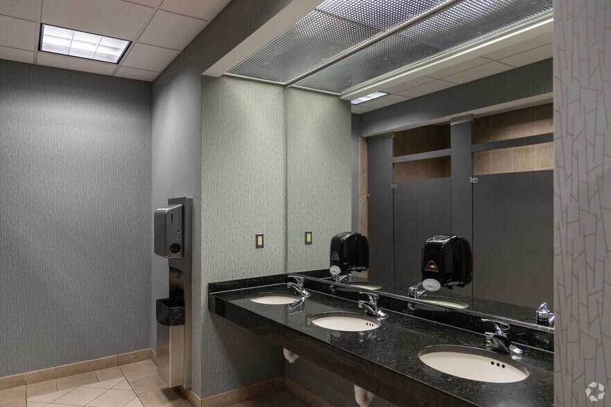 More Photos Of 8730 Stony Point Pky, Richmond Office For Lease