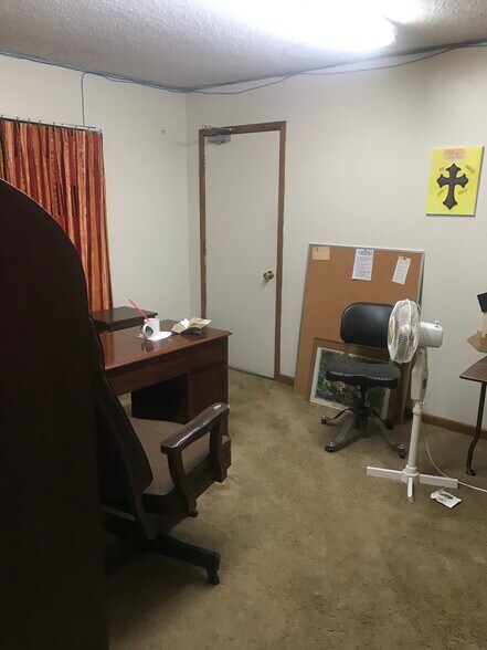 More Photos Of 3101 N 12th St, Abilene Religious Facility For Sale