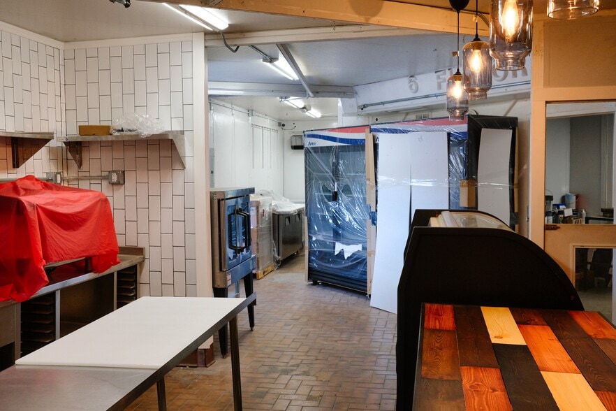 More Photos Of 5804 54th Ave N, Kenneth City Restaurant For Lease