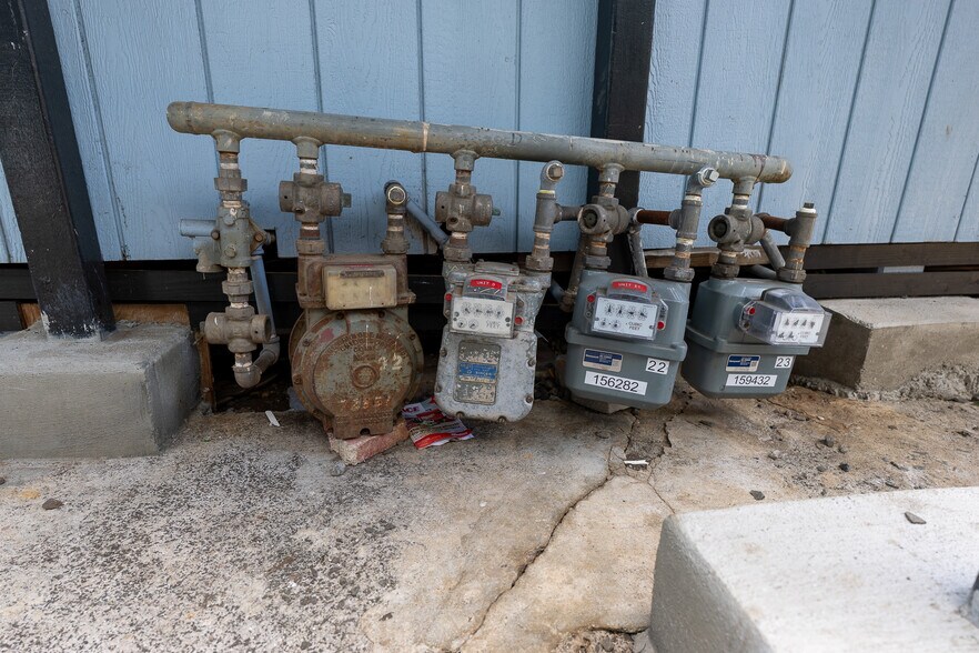 More Photos Of 815 Lopez Ln, Honolulu Apartments For Sale