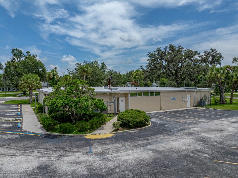 More Photos Of 2020 Flamingo Dr, Bartow Medical For Sale
