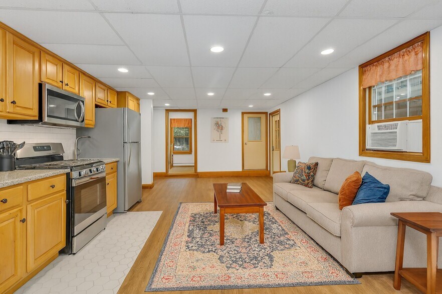 More Photos Of 77 Hancock Rd, Peterborough Flex For Sale