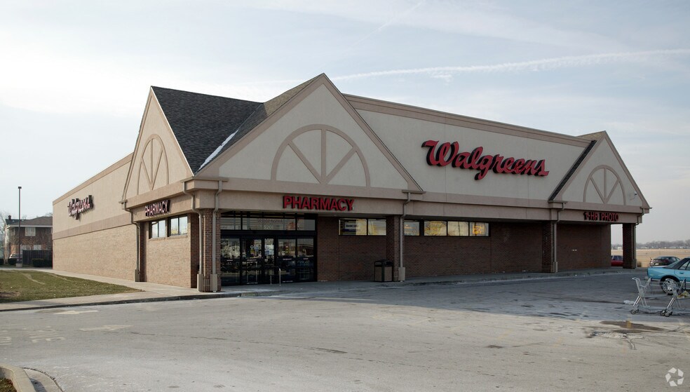 More Photos Of 5201 N 91st St, Milwaukee Drugstore For Lease