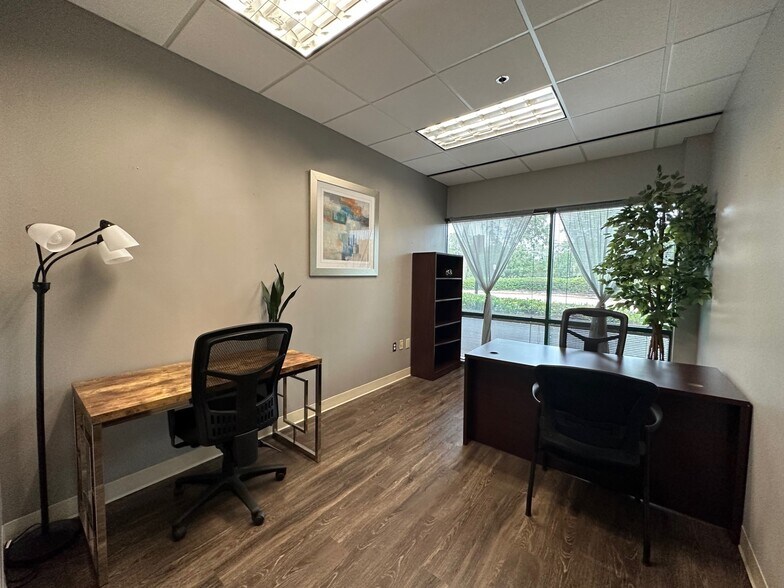 More Photos Of 250 International Pky, Lake Mary Office For Lease