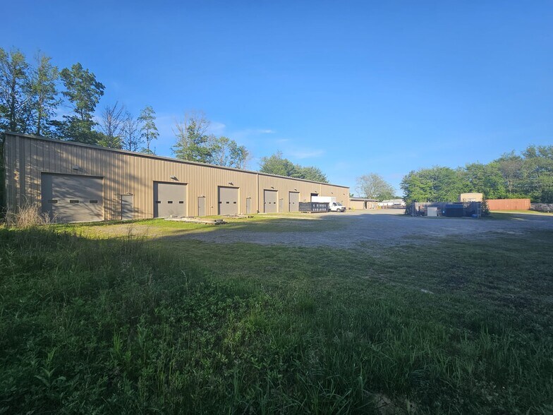 Primary Photo Of 938 Lakewood Farmingdale Rd, Howell Manufacturing For Lease