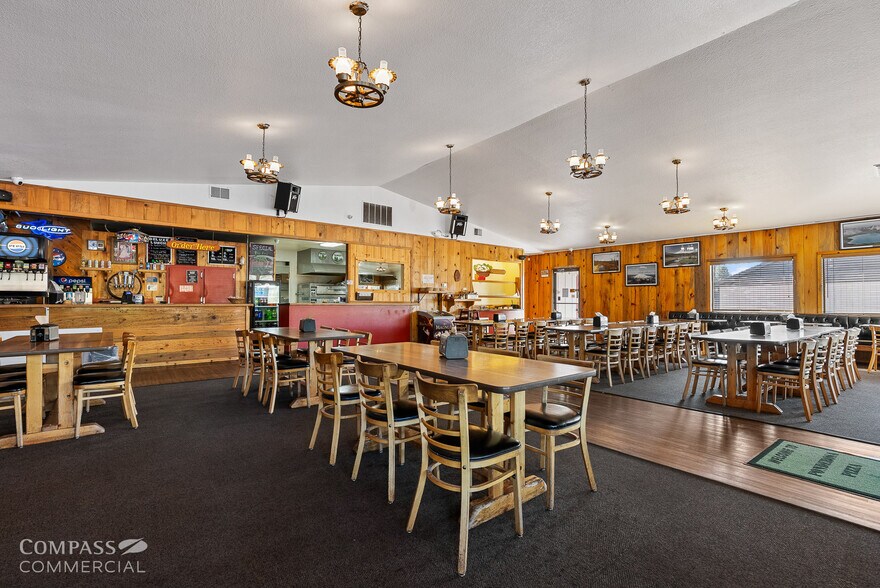 More Photos Of 52574 Highway 97, La Pine Restaurant For Sale