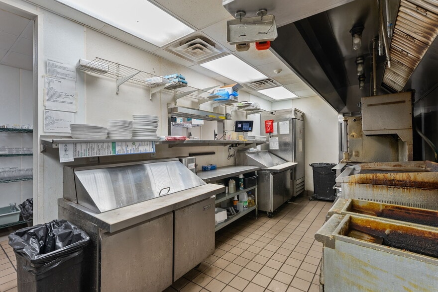 More Photos Of 64 N Main St, Watkinsville Restaurant For Sale