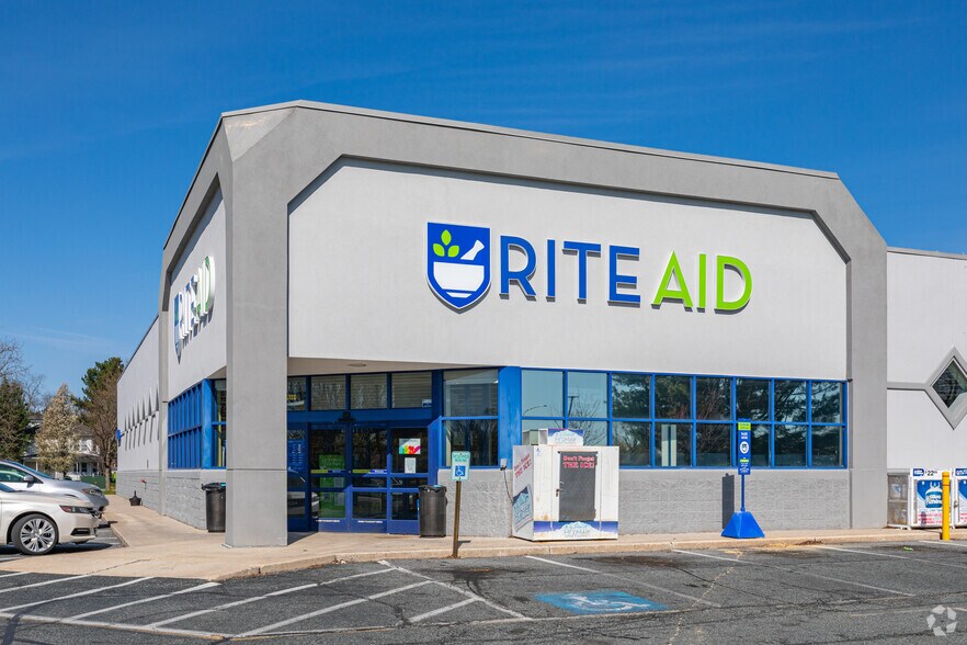 More Photos Of 1580 S Dupont Hwy, Dover General Retail For Lease