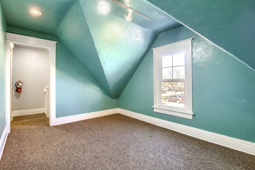 More Photos Of 4940 Ward Rd, Wheat Ridge Storefront Retail Office For Lease