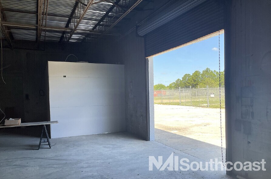 More Photos Of 2700 Industrial Avenue 3, Fort Pierce Manufacturing For Lease