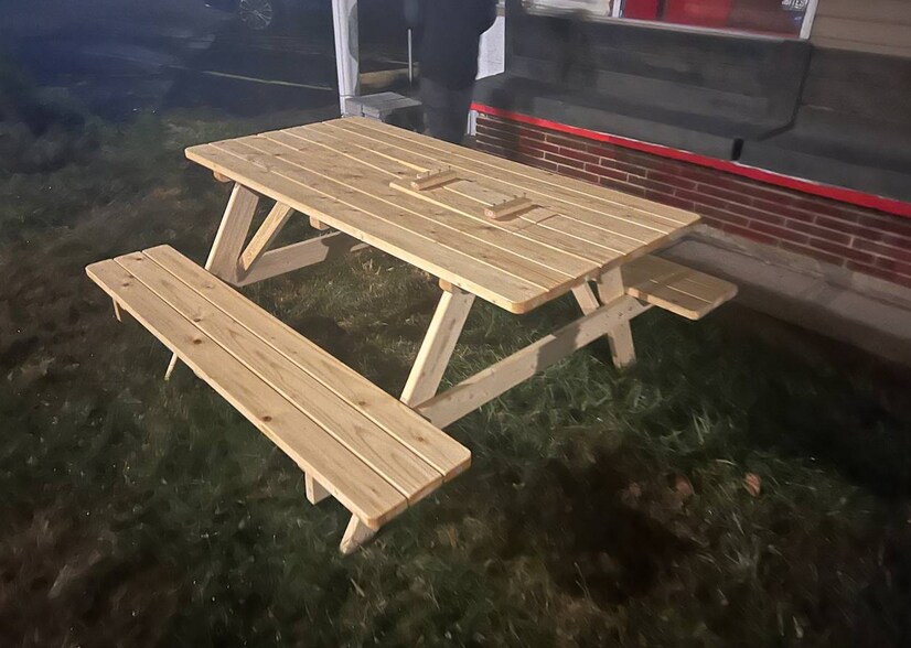 More Photos Of 115 Springfield St, Dayton Storefront Retail Residential For Lease