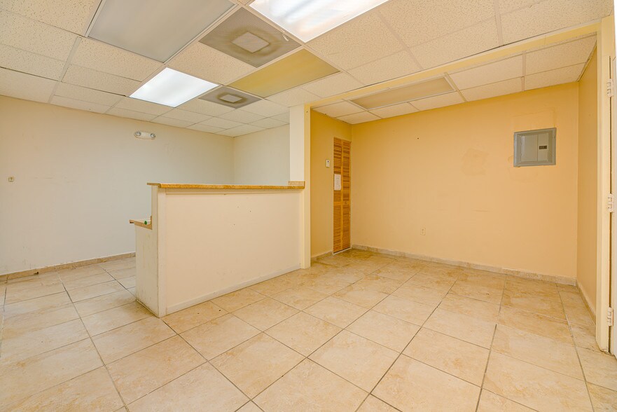 More Photos Of 888 NW 27th Ave, Miami Storefront Retail Office For Lease