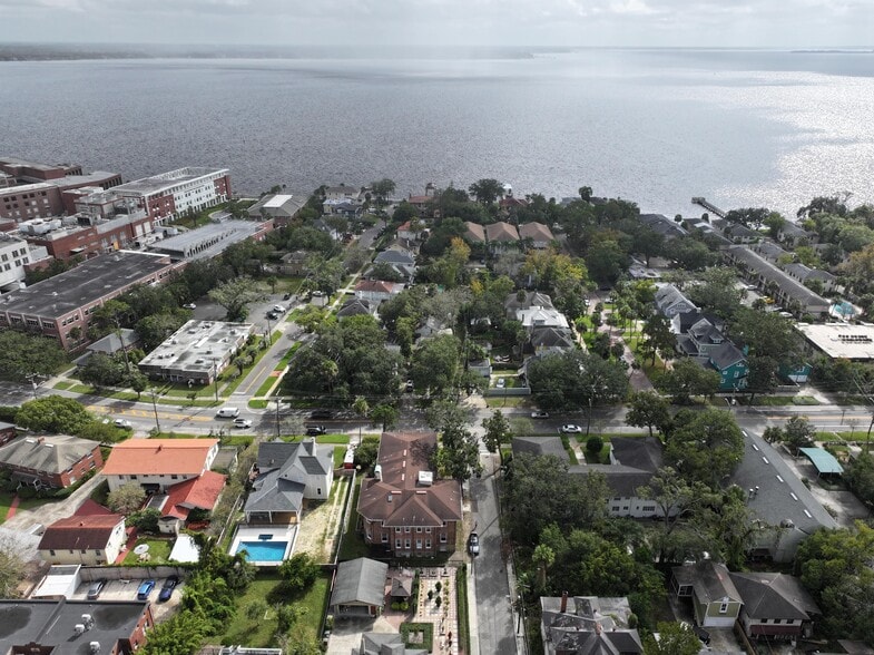 More Photos Of 2751 Saint Johns Ave, Jacksonville Assisted Living For Sale