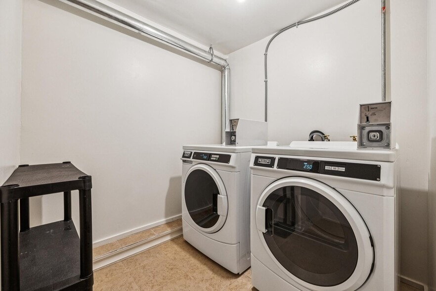 More Photos Of 1133 Webster St, San Francisco Apartments For Sale