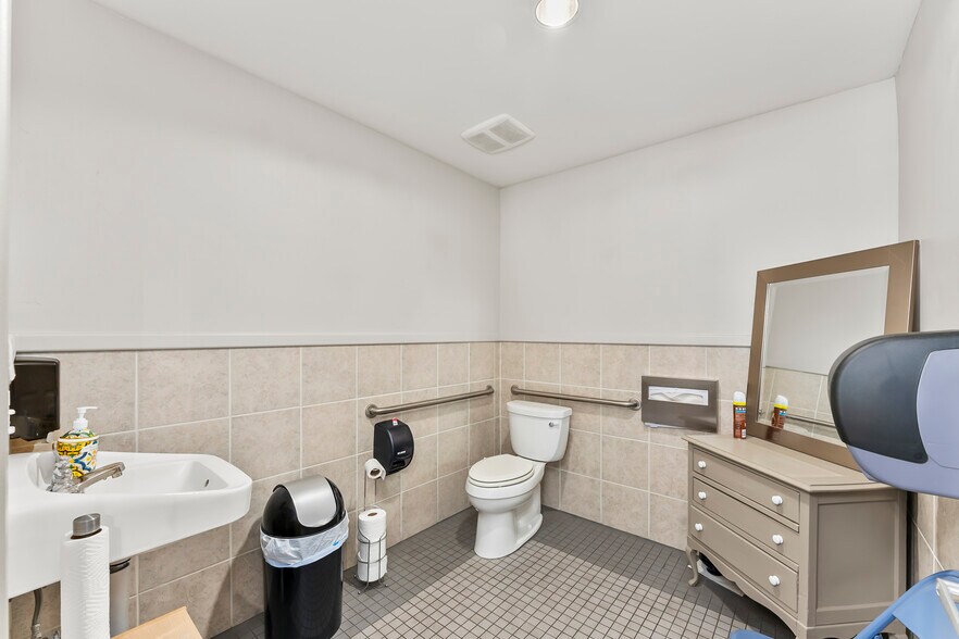 More Photos Of 293 Hanford St, Sutter Creek Storefront Retail Office For Sale