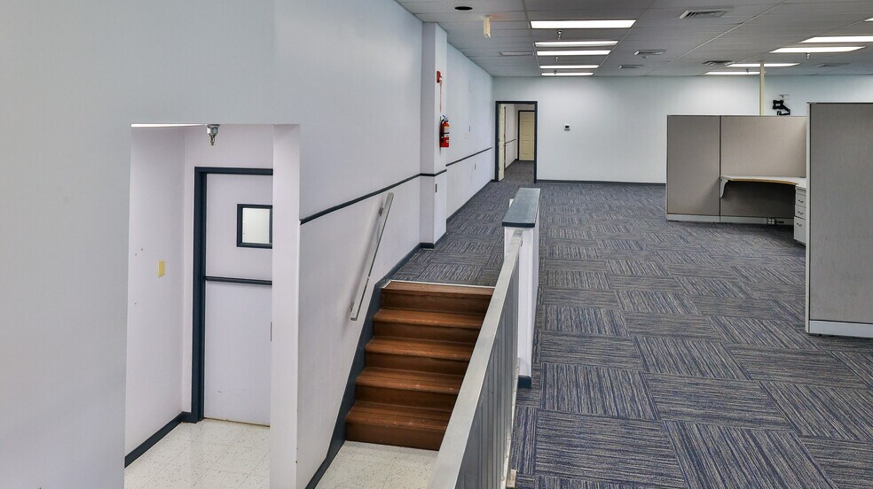 More Photos Of 2 Commerce Blvd, Palm Coast Warehouse For Lease