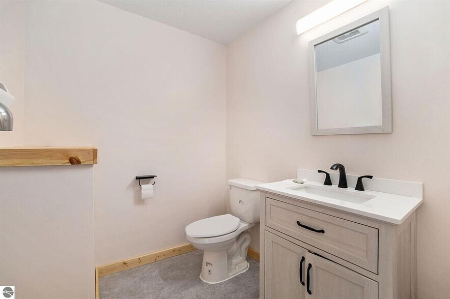 More Photos Of 110 W Park Dr, Kalkaska Service For Sale