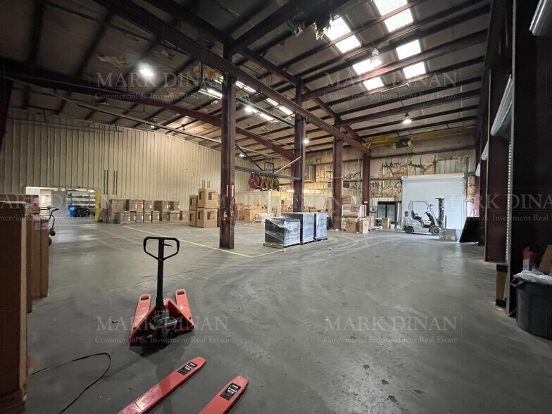 More Photos Of 2879 & 2881 Shannon Oxmoor Rd, Birmingham Warehouse For Sale