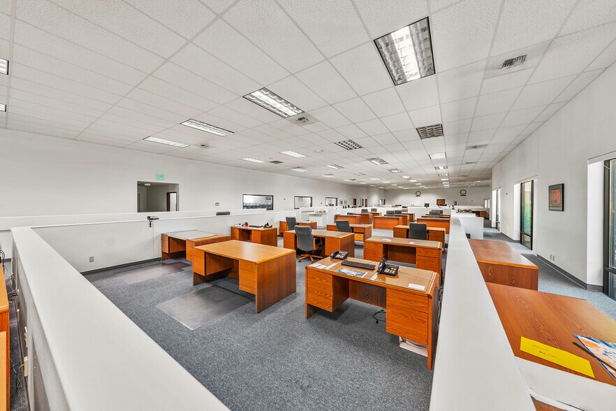 More Photos Of 2090 Commerce Dr, Medford Office For Lease