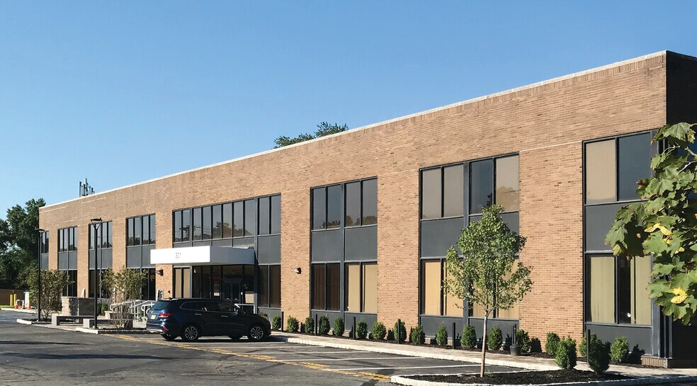 More Photos Of 301 S Livingston Ave, Livingston Office For Lease