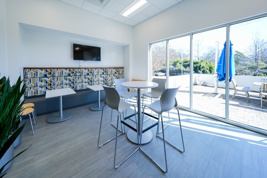 More Photos Of 4111 South Blvd, Charlotte Office For Lease